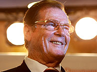 Roger Moore 